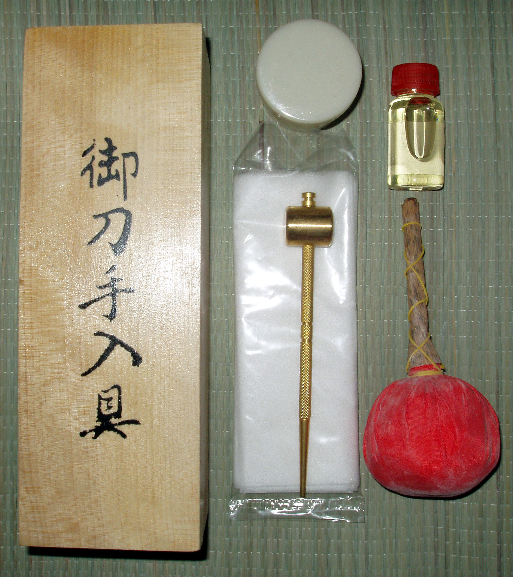 cleaningkit003.jpg